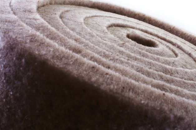 Rotolo di materassino lana pecora dettaglio